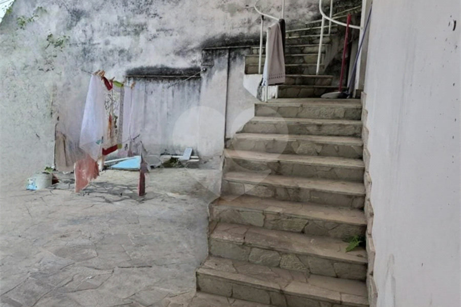 Casa à venda com 4 quartos, sendo 3 suítes, em Jardim São Bento, São Paulo, SP