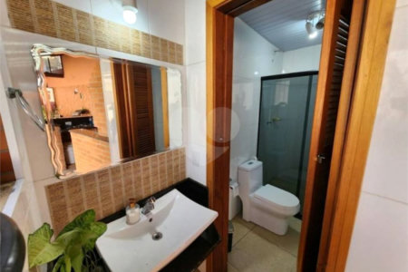 Casa à venda com 3 quartos, sendo 1 suíte, no Centro, Vinhedo, SP