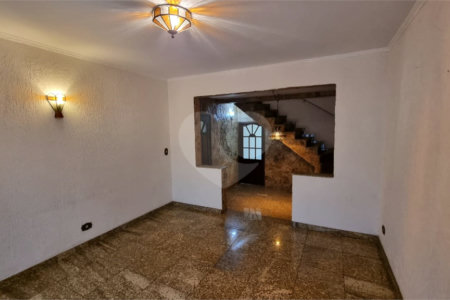 Sobrado à venda com 4 quartos em Vila Dom Pedro II, São Paulo, SP