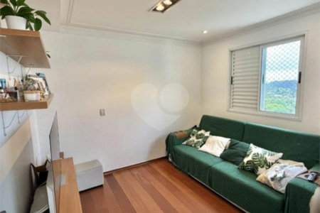 Apartamento à venda com 3 quartos, sendo 1 suíte, em Alto da Boa Vista, São Paulo, SP