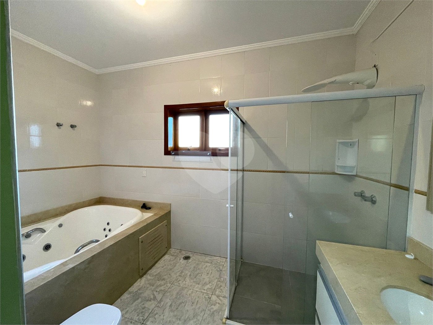 Casa para alugar com 3 suítes no condomínio Bosque de Grevilea, Vinhedo - SP