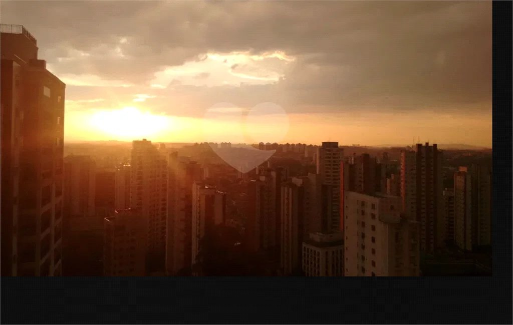 Cobertura à venda com 4 suítes em Vila Suzana, São Paulo, SP