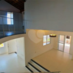 Casa à venda com 3 suítes no condomínio Terras de São Francisco, Vinhedo - SP