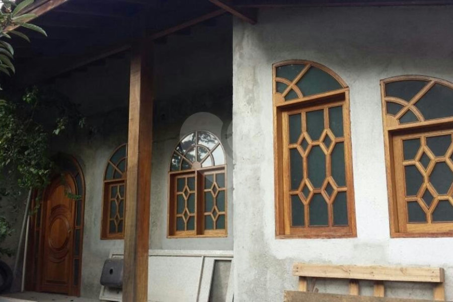 Sobrado à venda com 5 quartos, sendo 3 suítes, em Tremembé, São Paulo, SP