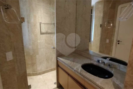 Duplex para alugar com 3 suítes em Real Parque, São Paulo, SP