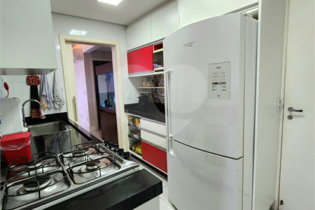Apartamento à venda com 3 quartos, sendo 1 suíte, em Vila Firmiano Pinto, São Paulo, SP