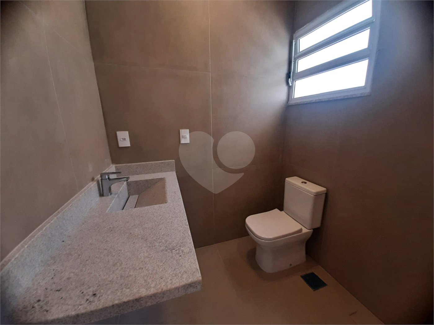 Casa Térrea à venda ou para alugar com 4 suítes em Jardim São Bento, São Paulo, SP