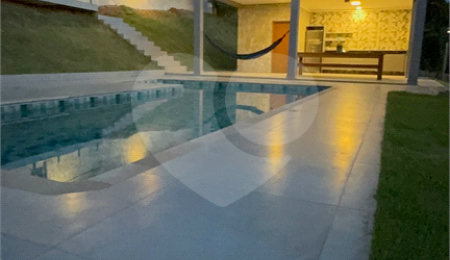 Casa à venda com 4 suítes no condomínio Portal Ouro Verde, Atibaia - SP
