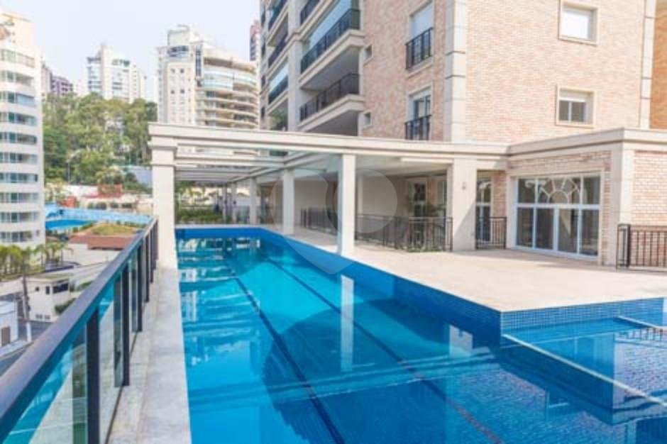 Apartamento à venda com 3 suítes em Vila Suzana, São Paulo, SP