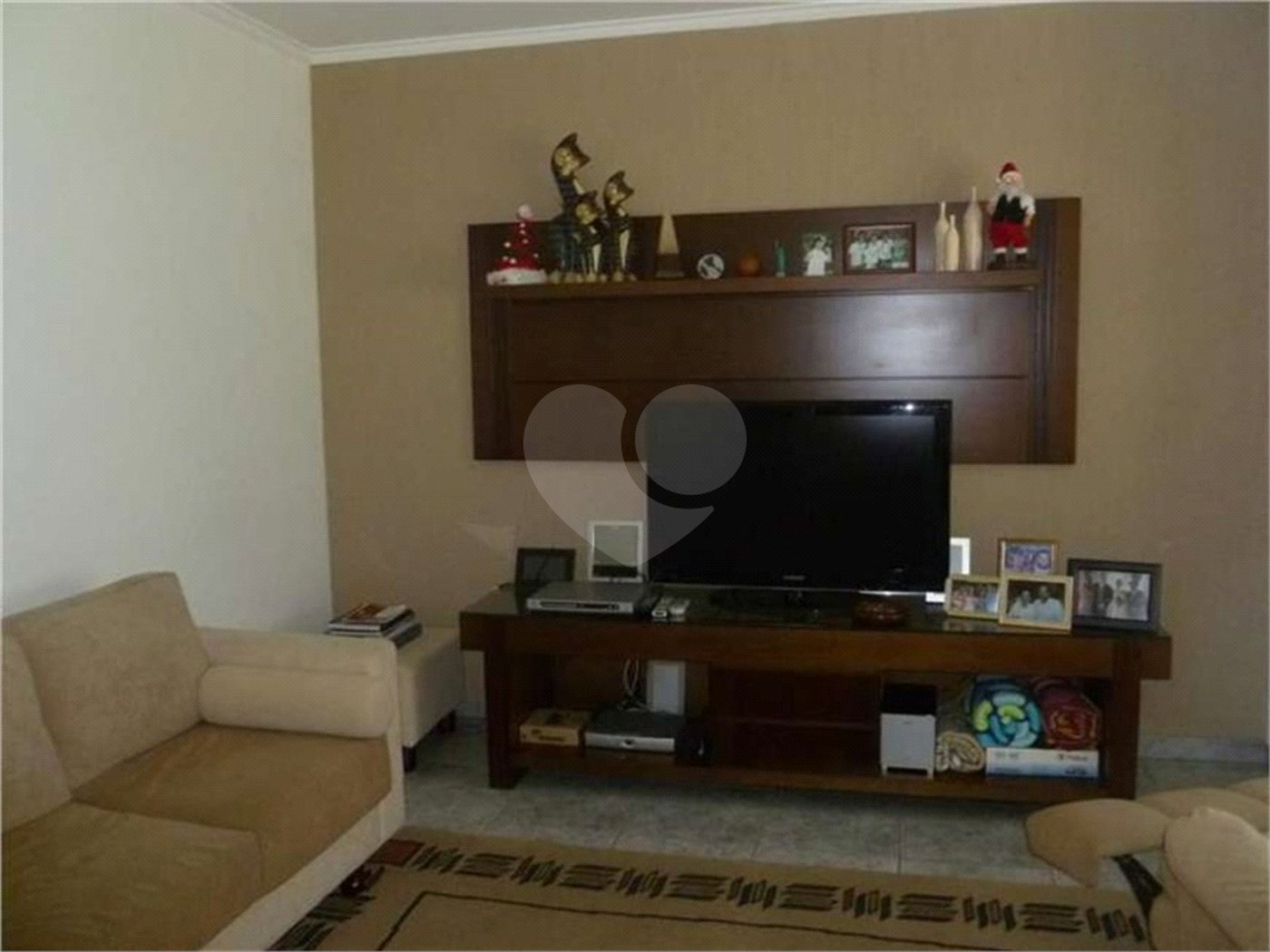 Casa à venda com 3 quartos, sendo 1 suíte, no condomínio Vivenda das Vinhas, Vinhedo - SP