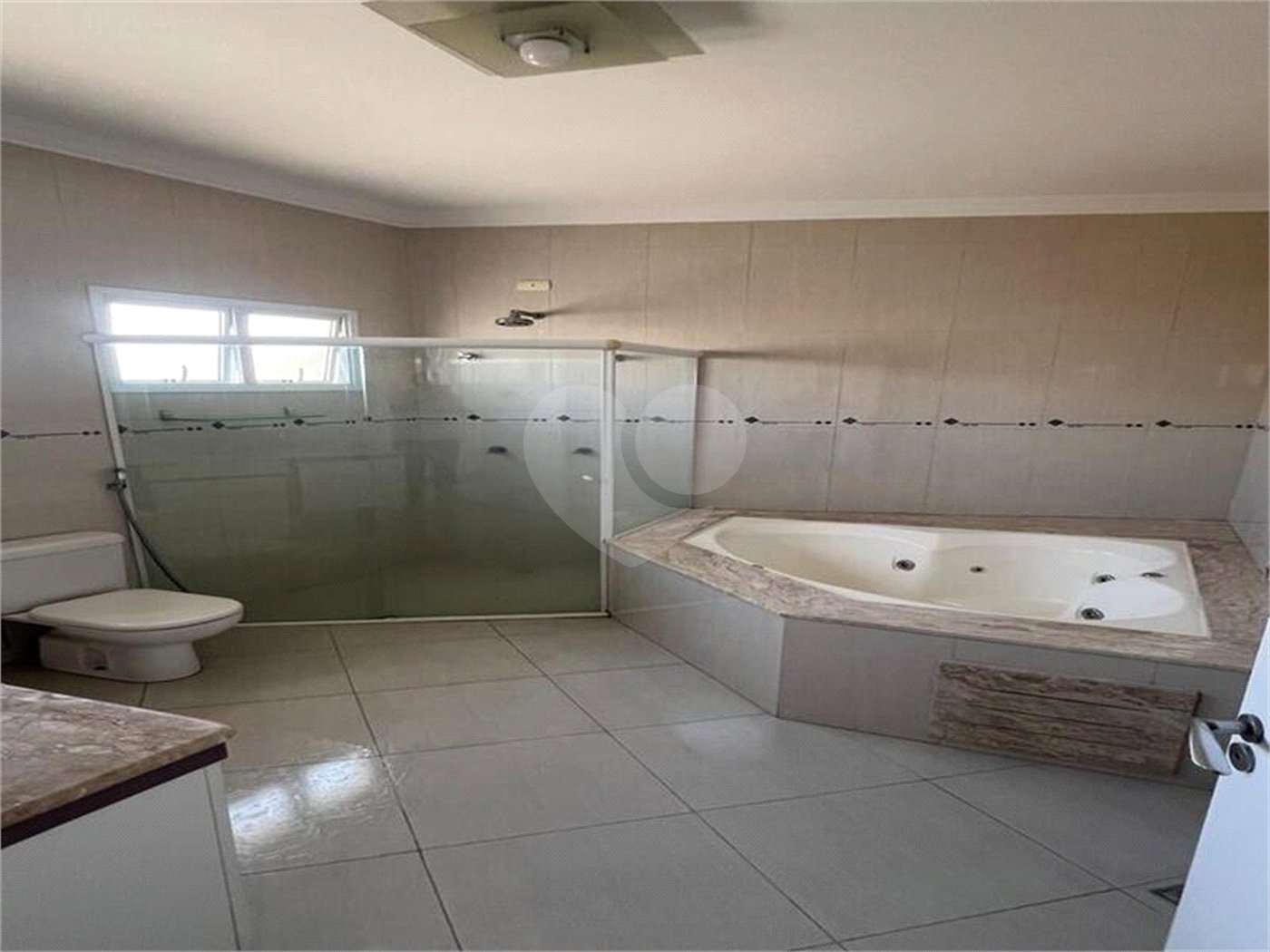 Casa à venda com 4 suítes no condomínio Jardim Residêncial da Villa Suiça, Indaiatuba - SP