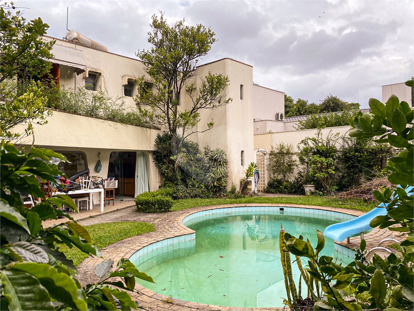 Casa à venda com 5 quartos, sendo 3 suítes, em Brooklin, São Paulo, SP