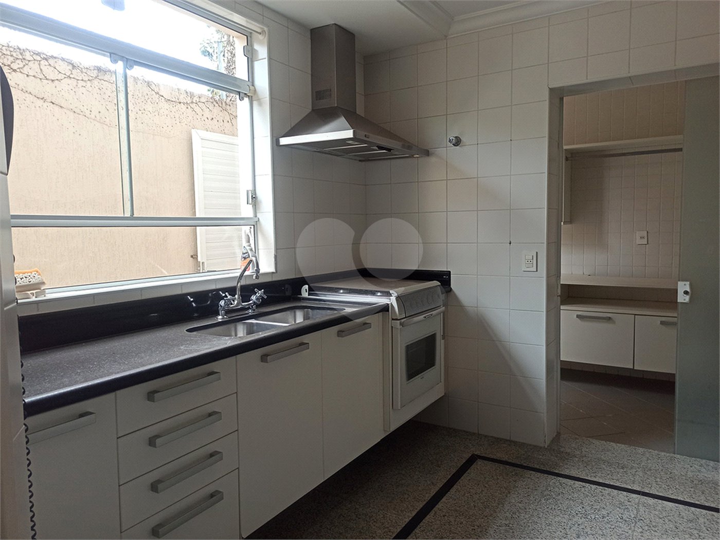 Casa à venda ou para alugar com 6 quartos, sendo 4 suítes, em Jardim Itaperi, Atibaia, SP