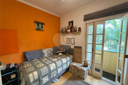 Casa à venda com 2 suítes no condomínio Village Palmas, São Paulo - SP