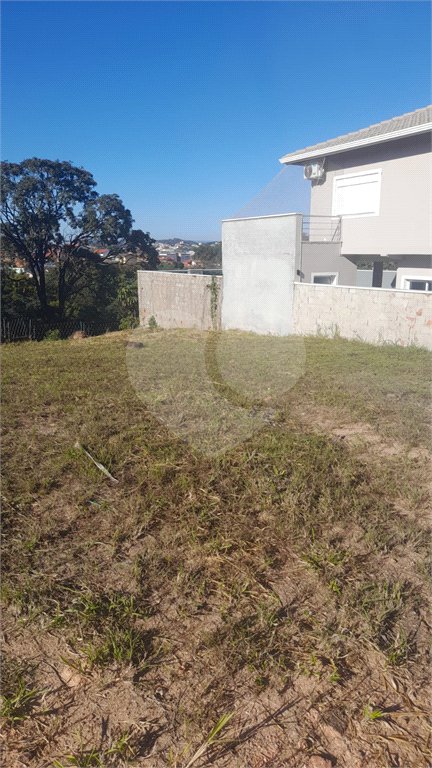 Terreno à venda com 1 suíte no condomínio Bosque dos Cambarás, Valinhos - SP