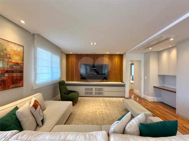 Apartamento à venda com 3 suítes em Chácara Santo Antônio (zona Sul), São Paulo, SP