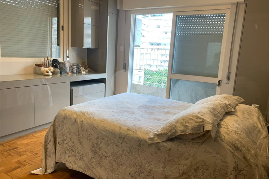 Apartamento à venda com 3 quartos, sendo 2 suítes, em Higienópolis, São Paulo, SP