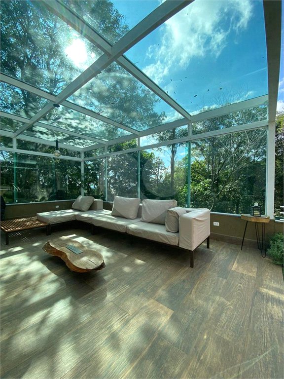 Casa à venda com 3 suítes no condomínio Parque Itatiaia, Mairiporã - SP
