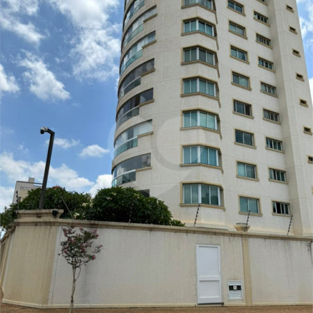 Apartamento à venda com 3 suítes no Centro, Araraquara, SP