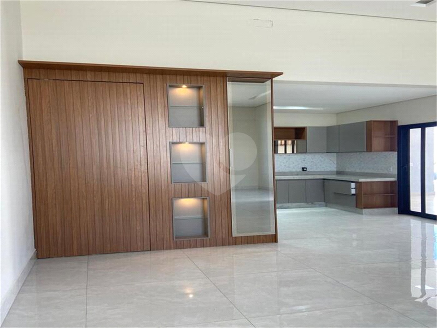 Casa à venda com 3 suítes no condomínio Residencial Maria Dulce, Indaiatuba - SP