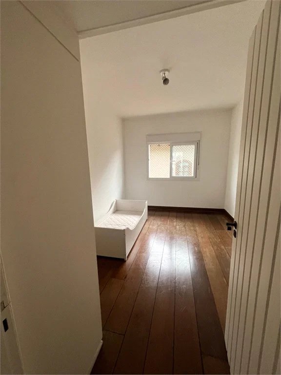 Casa à venda com 4 quartos, sendo 2 suítes, em Vila Inah, São Paulo, SP