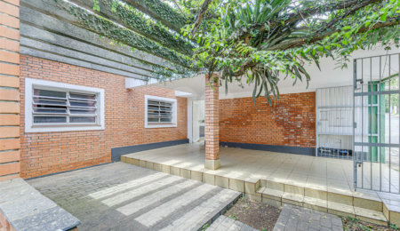 Casa Térrea à venda com 3 quartos, sendo 1 suíte, em Alto da Boa Vista, São Paulo, SP