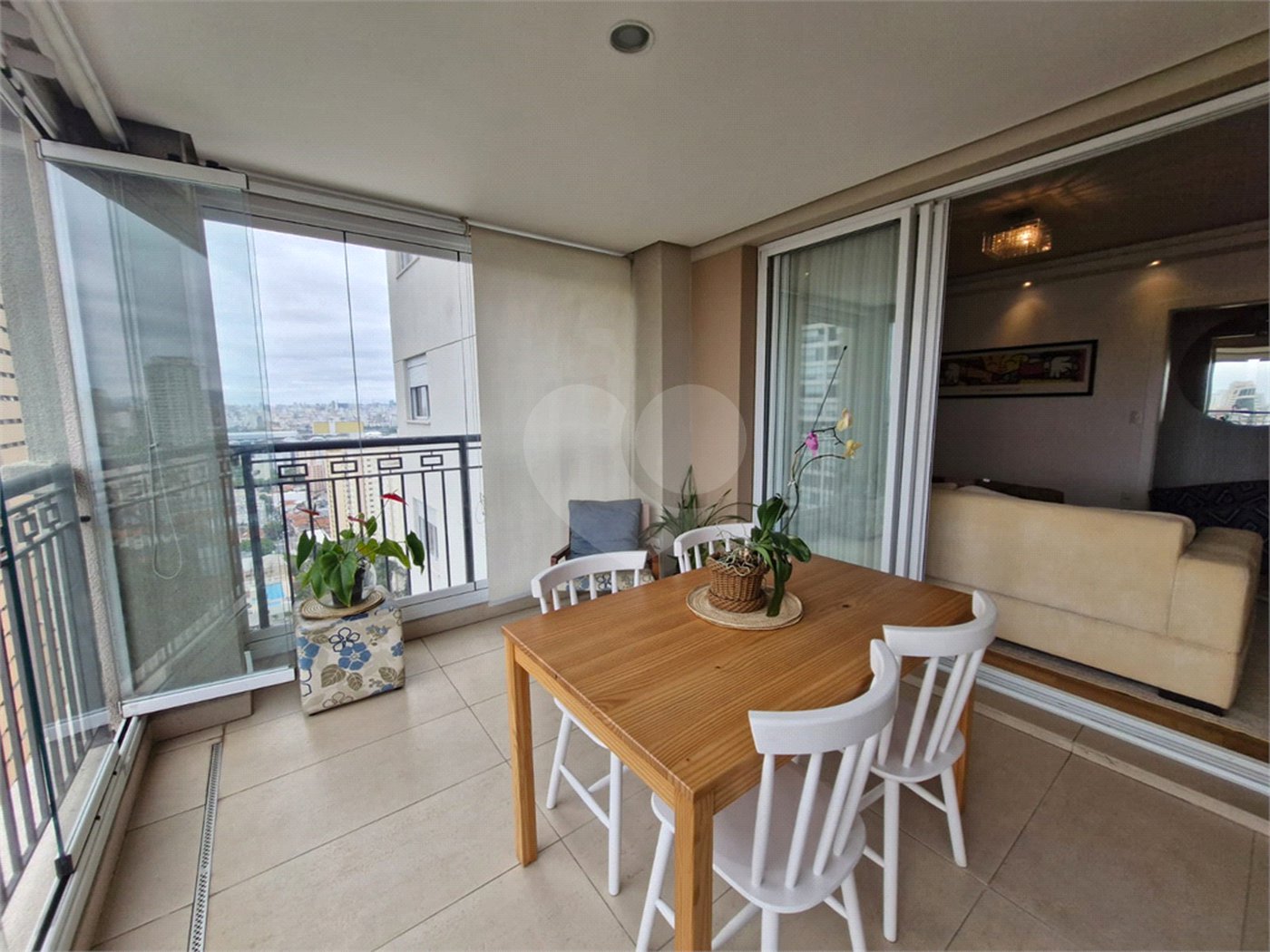 Apartamento à venda ou para alugar com 4 quartos, sendo 3 suítes, em Santa Teresinha, São Paulo, SP