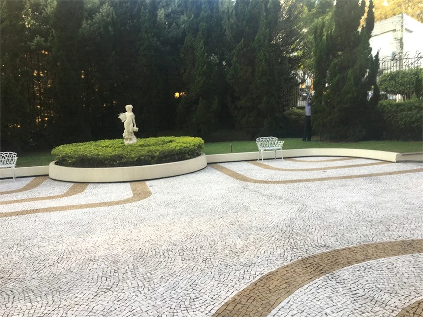 Apartamento à venda com 4 suítes em Vila Suzana, São Paulo, SP