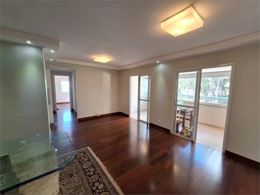 Apartamento para alugar com 3 suítes em Vila Suzana, São Paulo, SP
