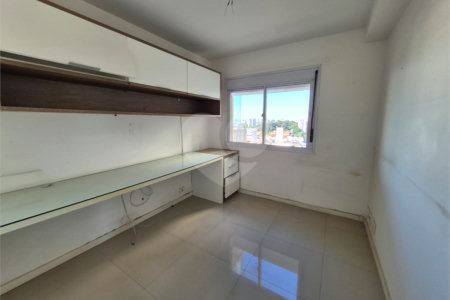Apartamento à venda com 3 quartos, sendo 1 suíte,  em Jardim Olympia, São Paulo, SP