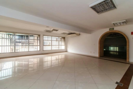 Prédio Comercial de Grande Porte no Centro Histórico de Santos para Venda Ou Aluguel