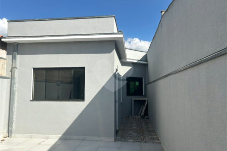 Casa à venda com 2 quartos, sendo 1 suíte, em Vila Santana, Itapetininga, SP