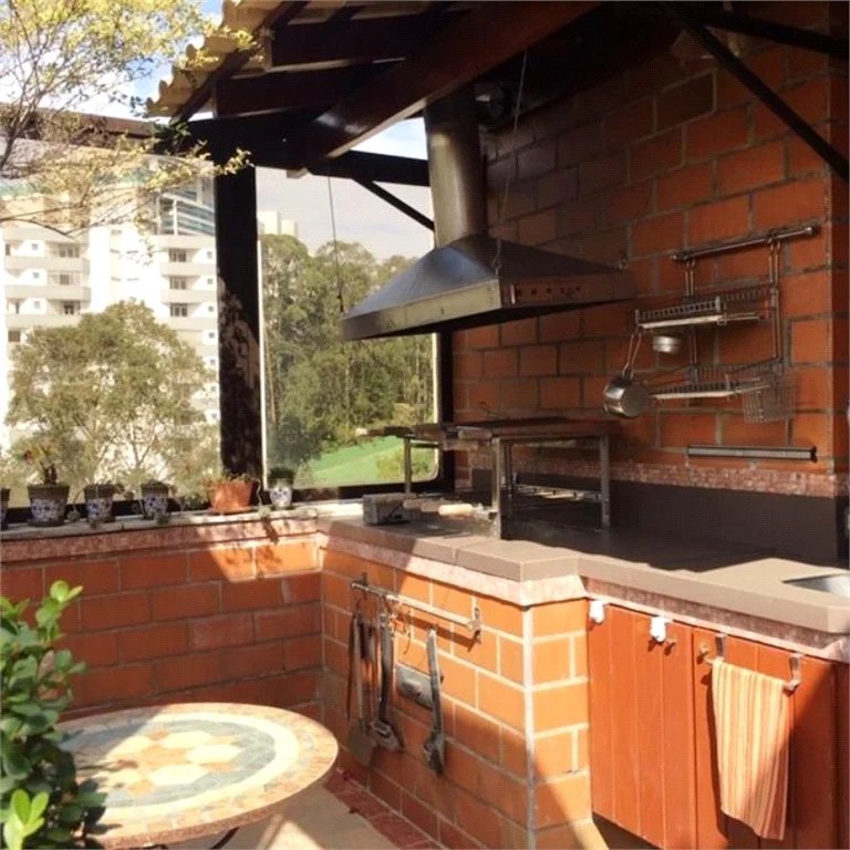 Cobertura à venda com 3 quartos, sendo 1 suíte, em Vila Andrade, São Paulo, SP
