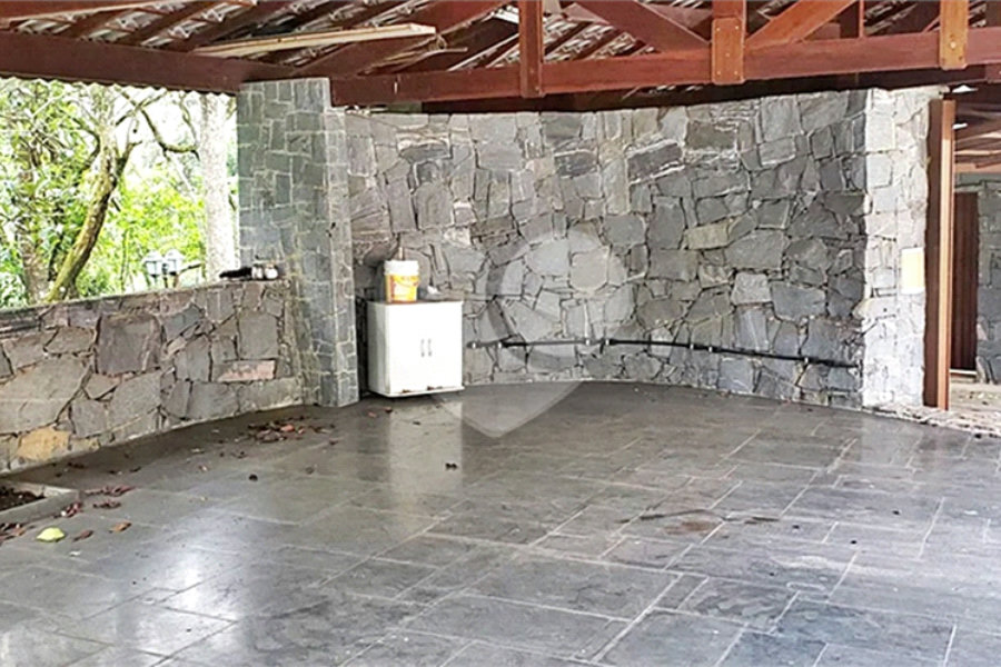 Casa à venda com 4 suítes no condomínio Alpes da Cantareira, Mairiporã - SP