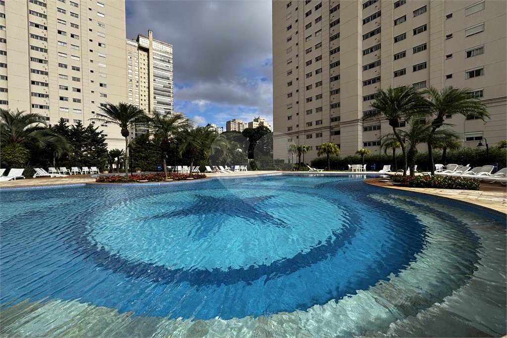 Apartamento para alugar com 3 suítes em Vila Romana, São Paulo, SP