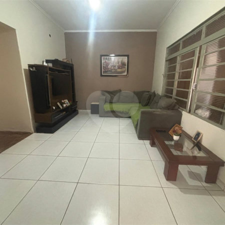 Casa Térrea à venda com 3 quartos em Campos Elíseos, Ribeirão Preto, SP