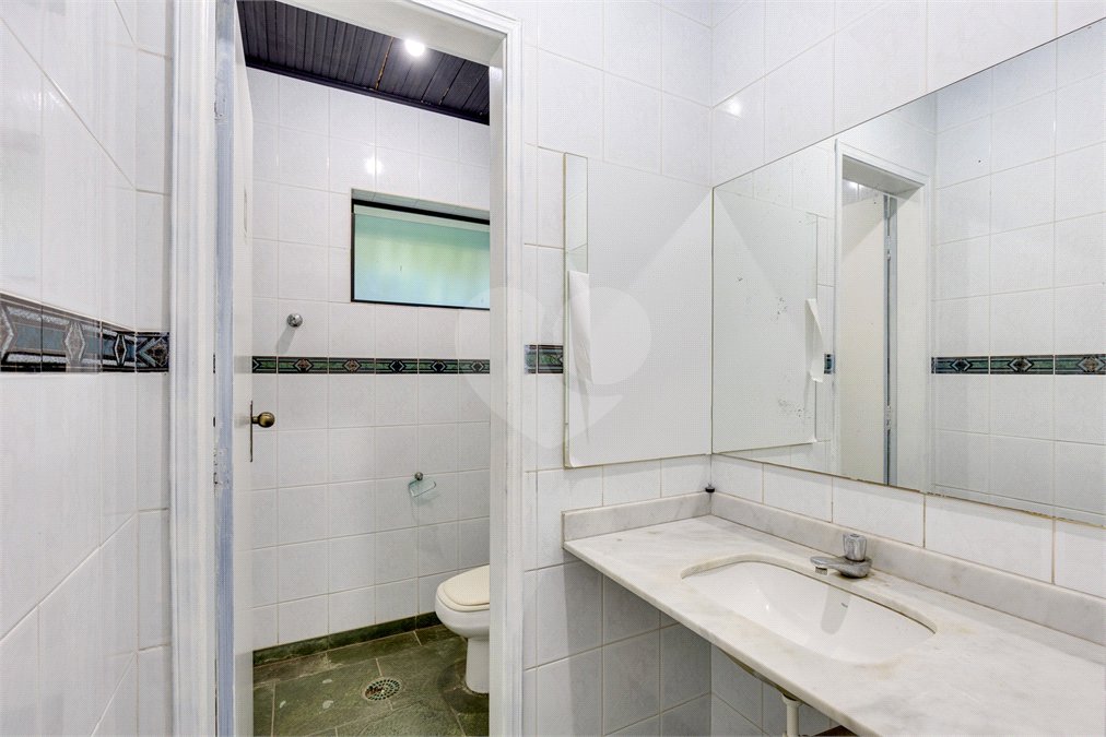 Sobrado à venda ou para alugar com 4 quartos em Jardim Petrópolis, São Paulo, SP