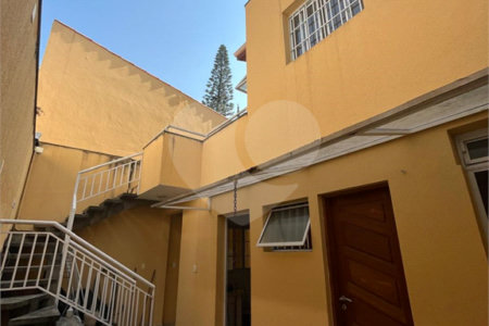 Sobrado à venda com 4 quartos, sendo 1 suíte,  em Vila Cordeiro, São Paulo, SP