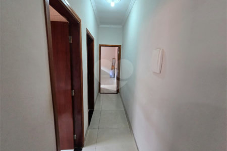 Casa à venda com 2 quartos em Vila Carvalho, Itapetininga, SP