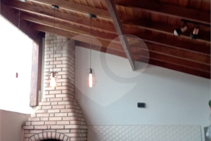Casa à venda com 3 quartos, sendo 1 suíte,  no condomínio Forest Hills, Guarulhos - SP