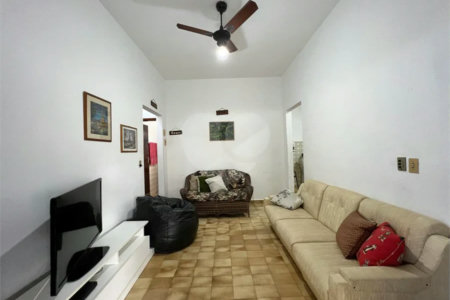 CASA NA PRAIA A POUCOS PASSOS DO MAR TERRENO AMPLO E EXCELENTE ESPAÇO PARA TODA A FAMÍLIA