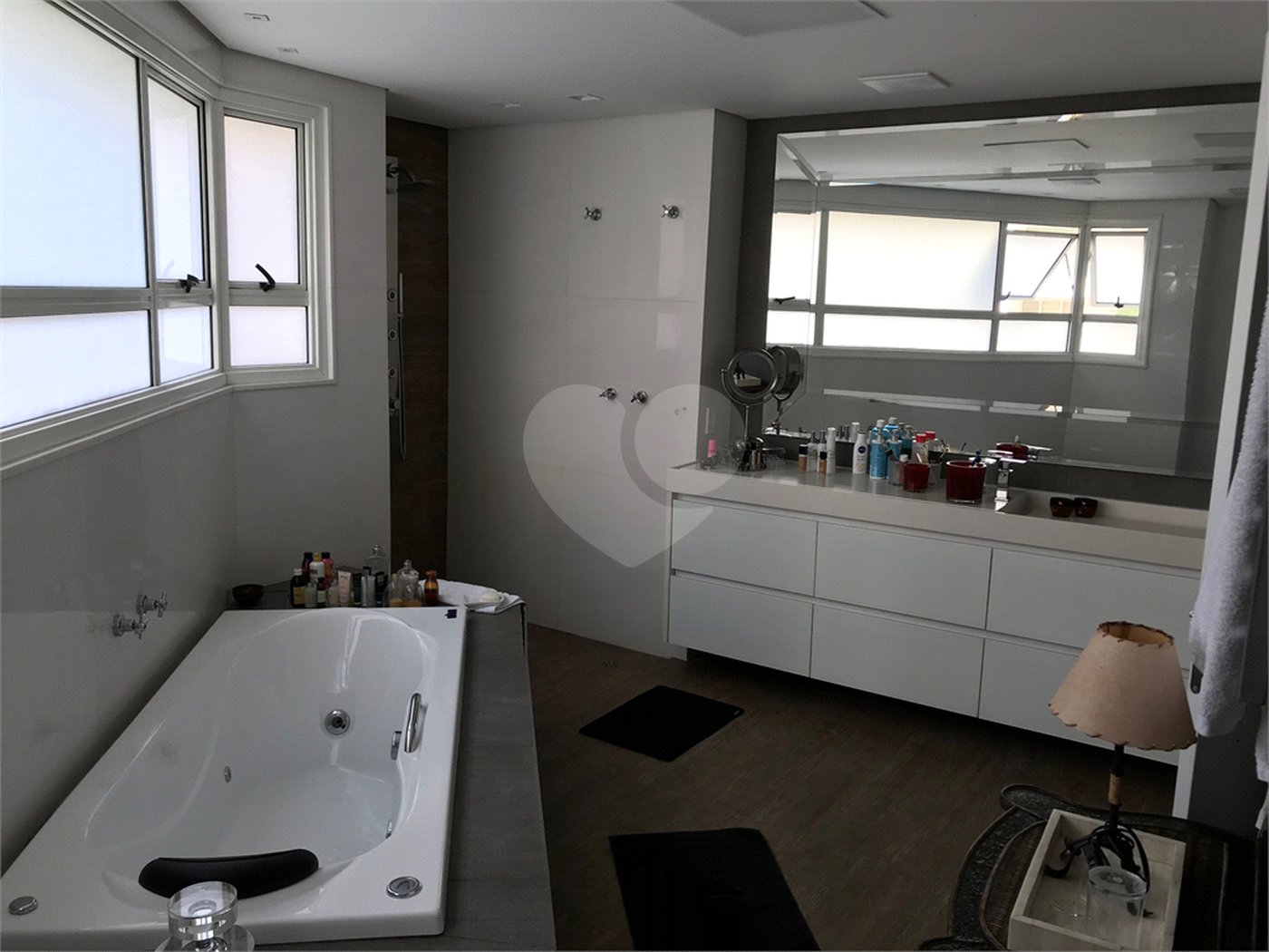 Apartamento para alugar com 3 suítes em Itaim Bibi, São Paulo, SP