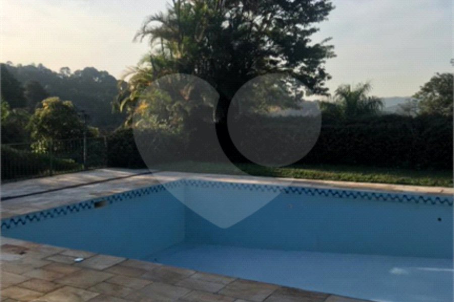 Casa à venda com 6 quartos, sendo 5 suítes, em Roseira, Mairiporã, SP