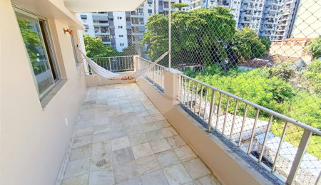 Apartamento à venda com 2 quartos, sendo 1 suíte,  em Grajaú, Rio de Janeiro, RJ