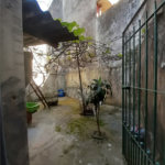 Casa com 250m², 4 dormitórios, 2 vagas.