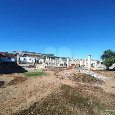 Terreno em Atibaia com 2.784 metros para construção de apartamentos ou salões comerciais, excelente localização