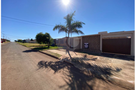 Casa à venda com 3 quartos, sendo 1 suíte, em Jardim Primavera I, Ponta Porã, MS