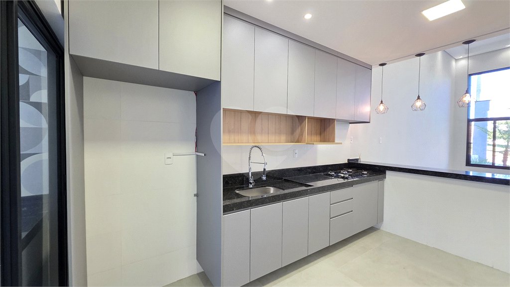 Casa à venda com 3 quartos, sendo 1 suíte, no condomínio Horto Florestal Villagio, Sorocaba - SP