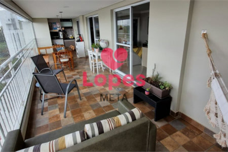 Apartamento à venda com 4 quartos, sendo 2 suítes,  em Jardim Esplanada, São José dos Campos, SP