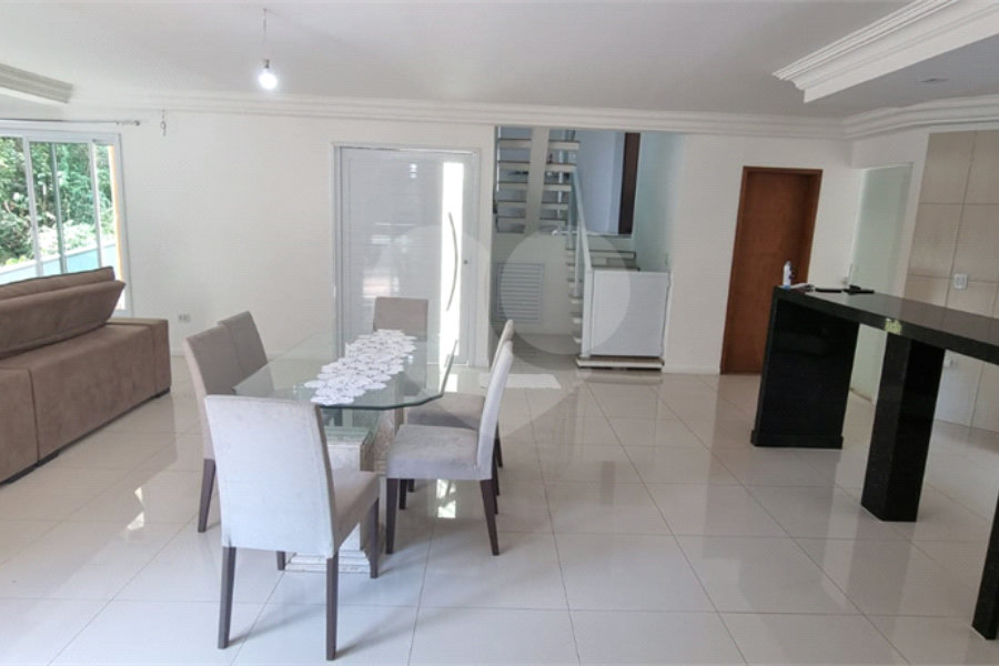 Casa à venda com 4 quartos, sendo 2 suítes,  no condomínio Sausalito, Mairiporã - SP